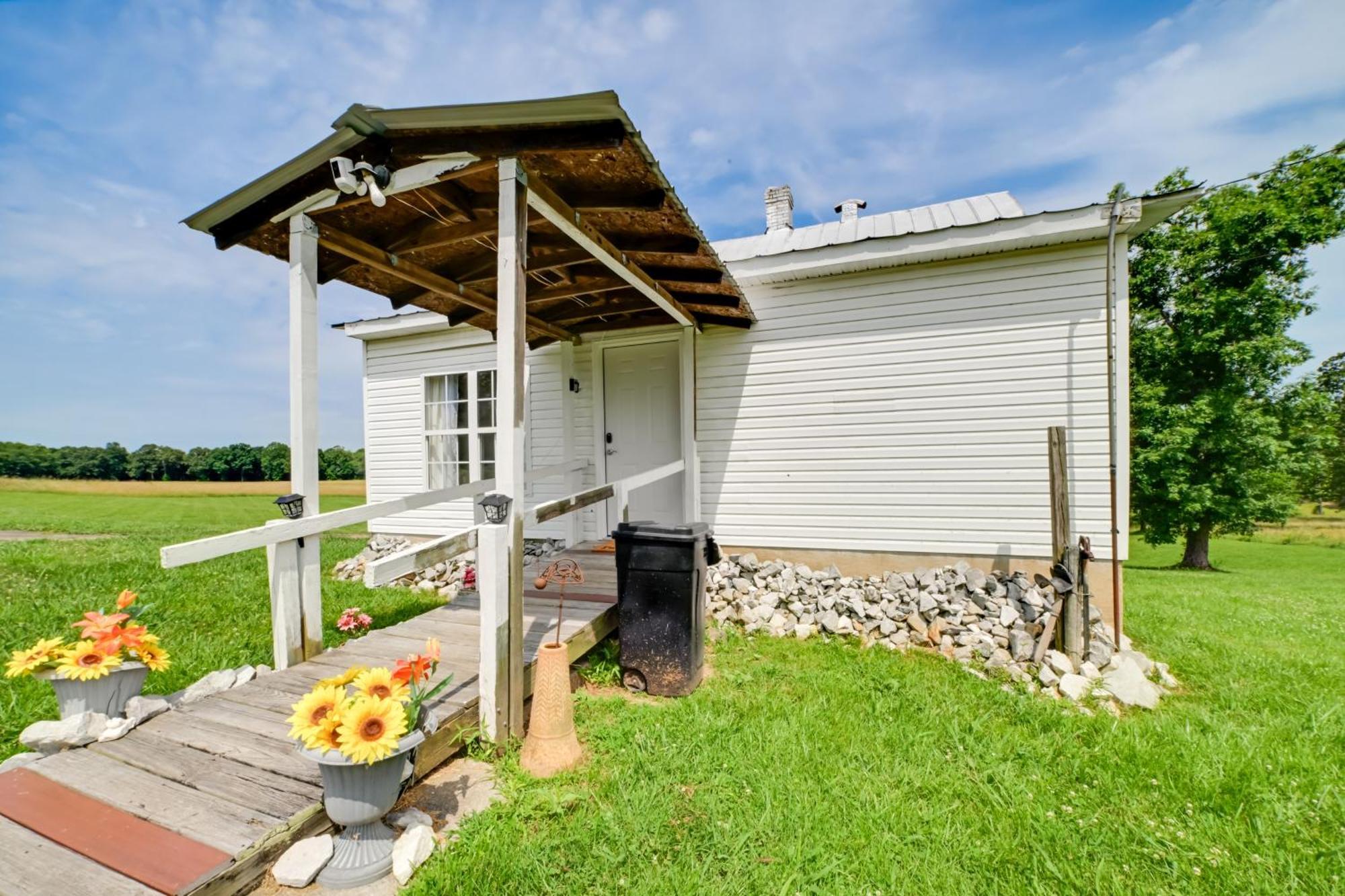 Serene Mcewen Cottage About 2 Mi To Golf Course! Exteriér fotografie